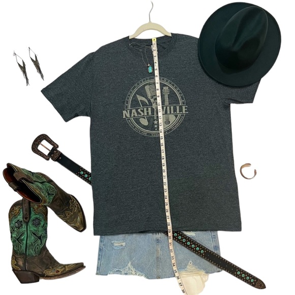 NWT ~ Nashville Music Band Tee - Picture 4 of 7